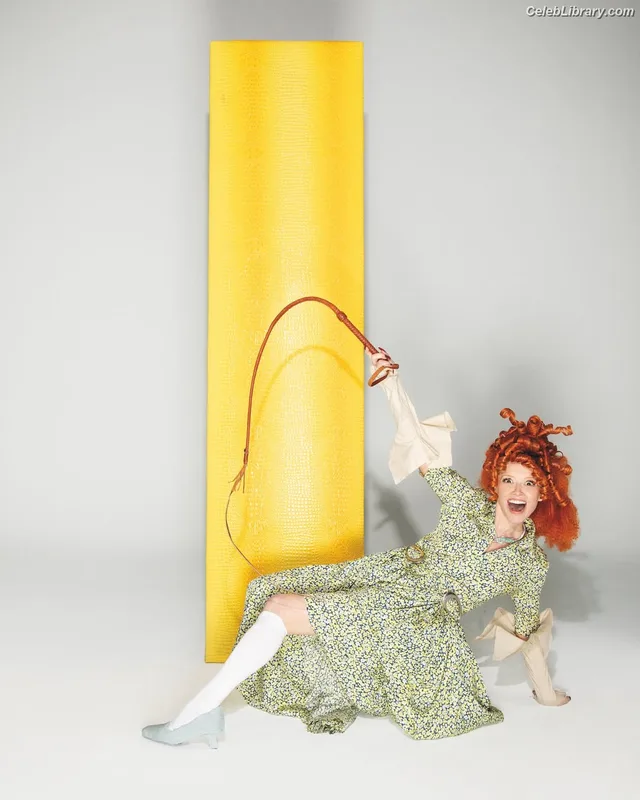 Natasha Lyonne photo 6 of 274