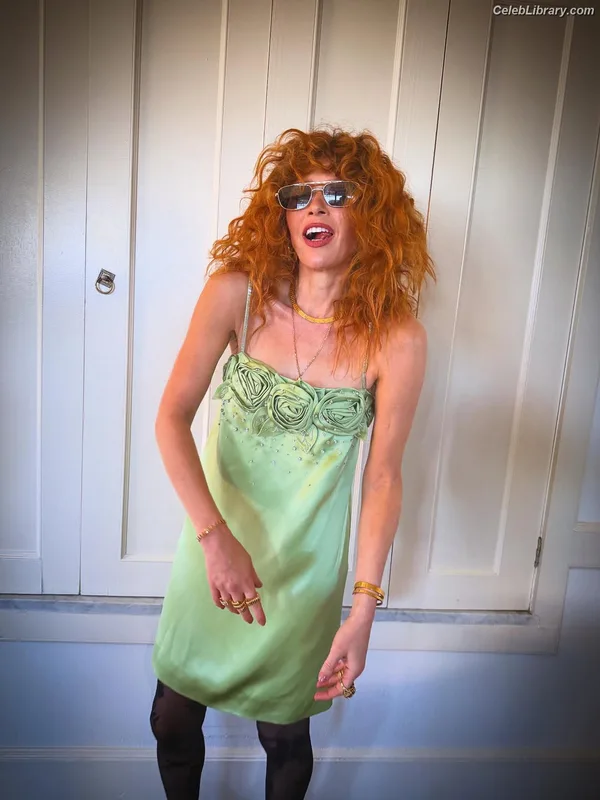 Natasha Lyonne photo 16 of 274