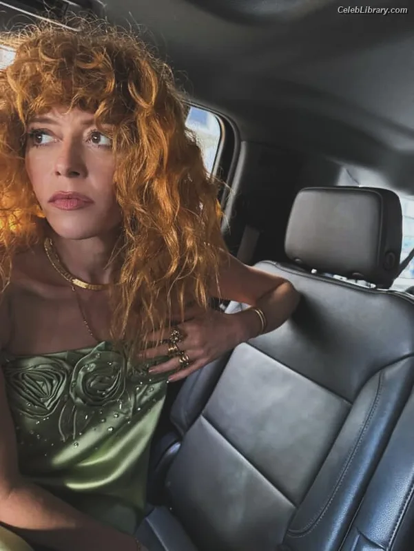Natasha Lyonne photo 17 of 274