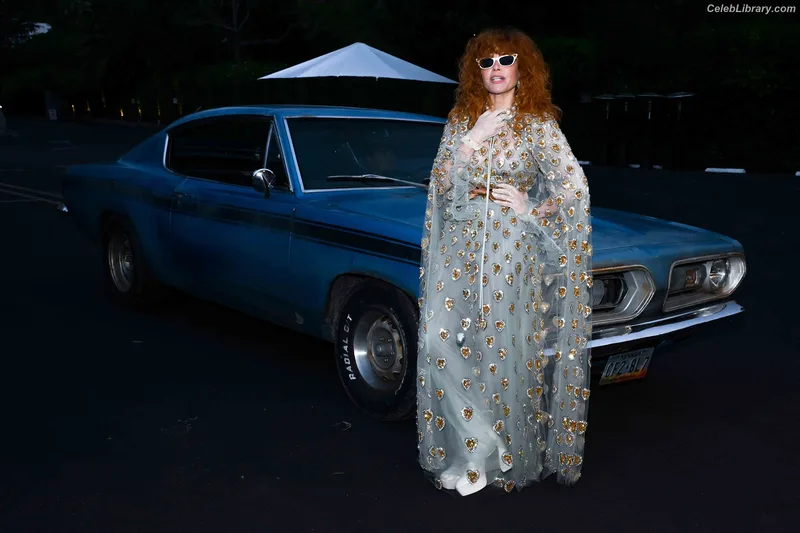 Natasha Lyonne photo 5 of 274