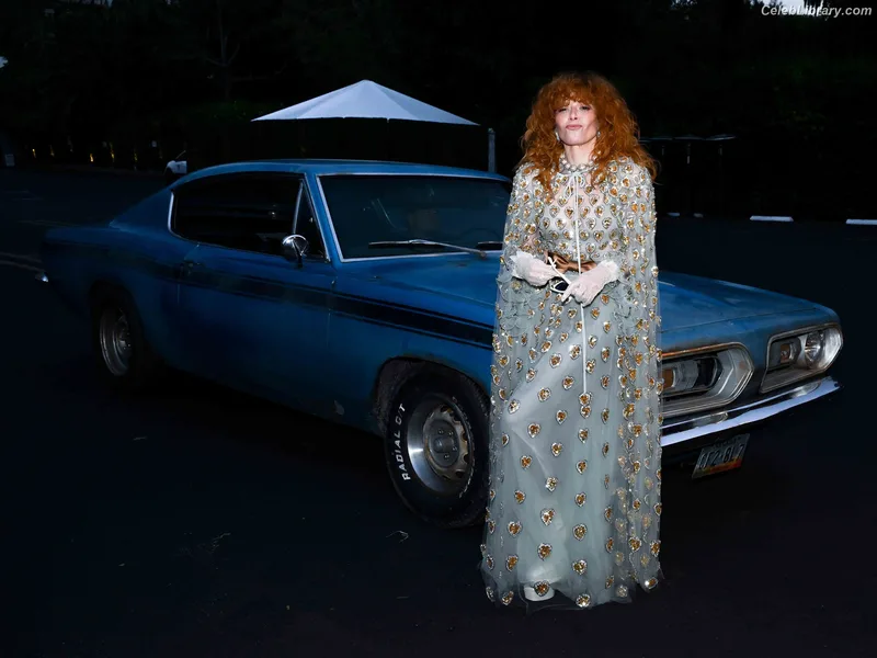 Natasha Lyonne photo 6 of 274
