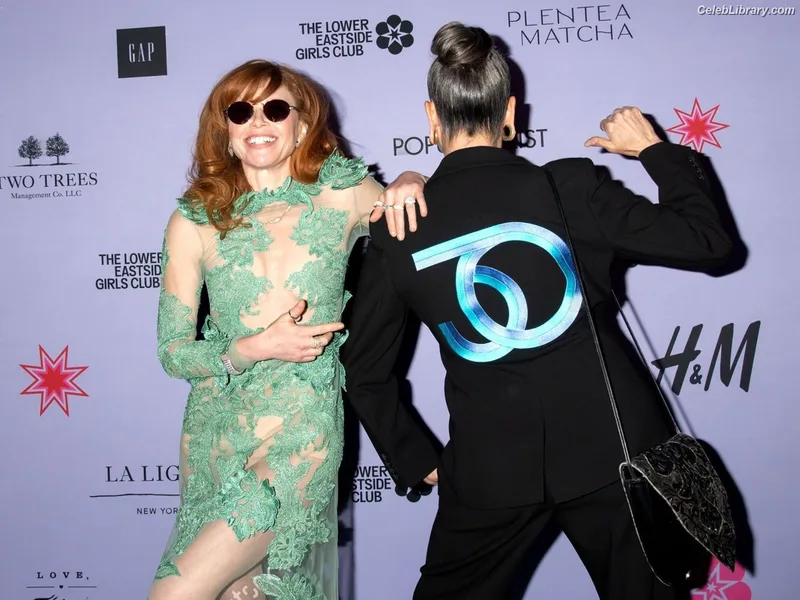 Natasha Lyonne photo 22 of 274