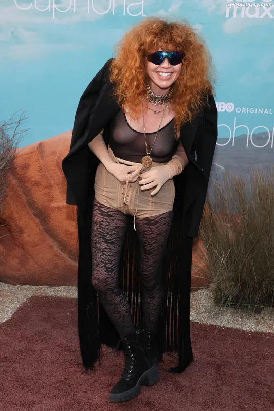 Natasha Lyonne photo 18 of 274