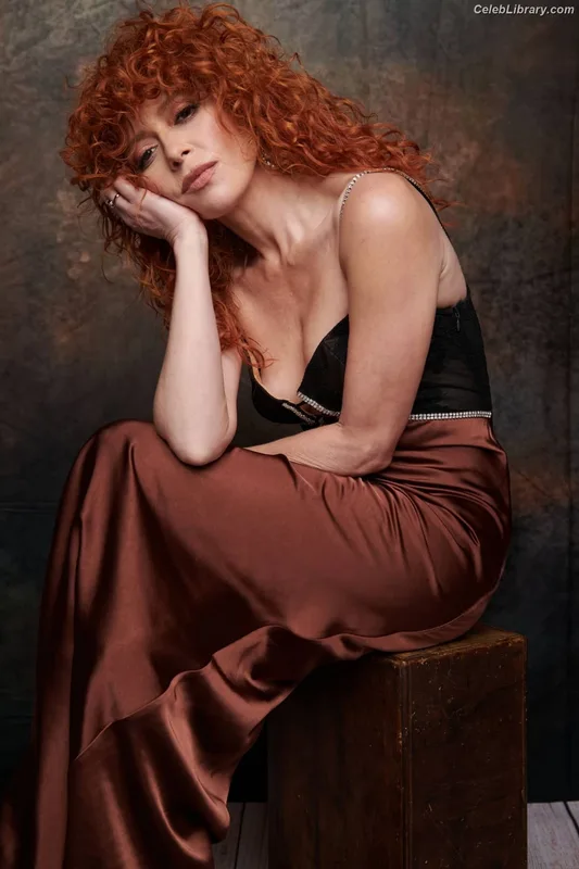 Natasha Lyonne photo 5 of 274
