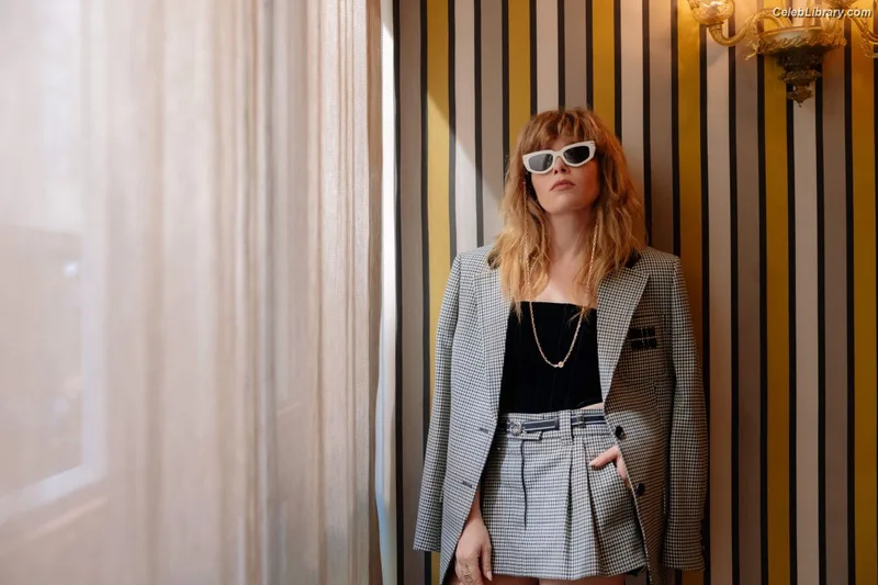 Natasha Lyonne photo 12 of 274
