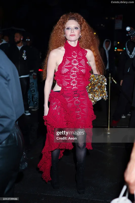Natasha Lyonne photo 14 of 274
