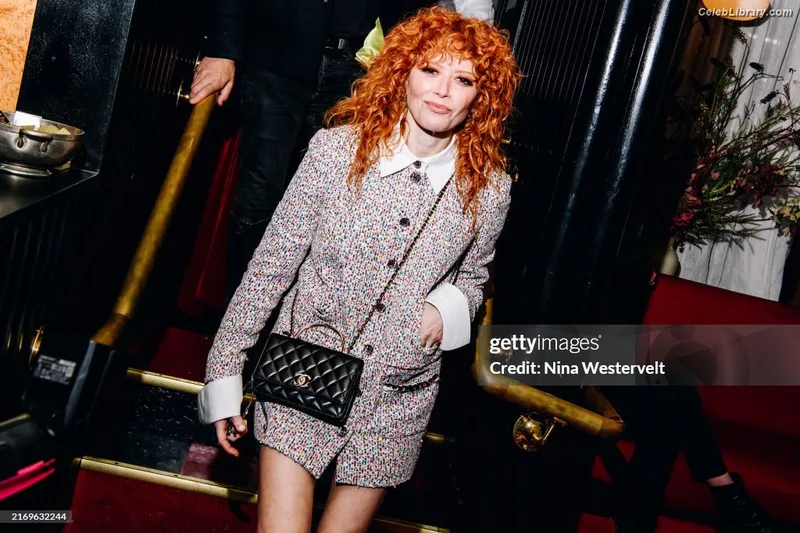 Natasha Lyonne photo 5 of 274