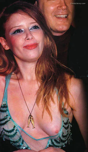 Natasha Lyonne photo 14 of 274