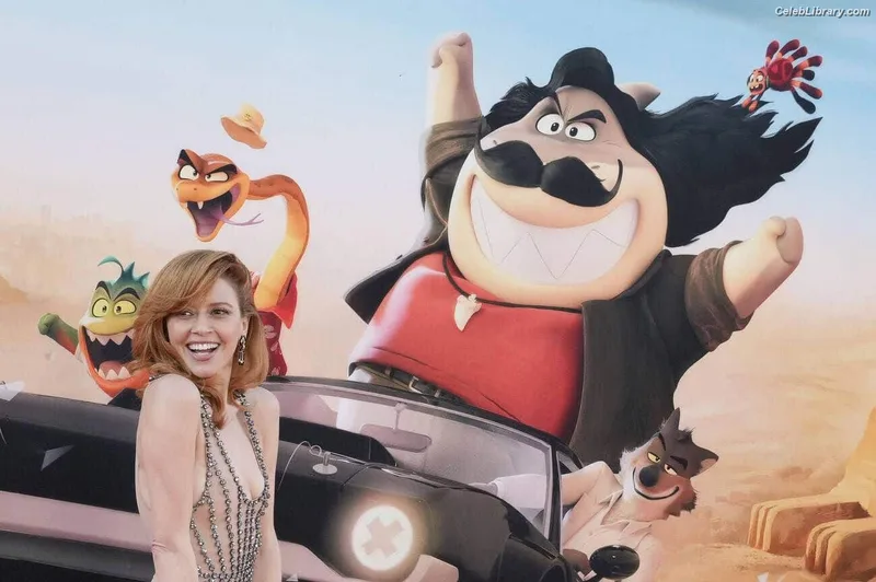 Natasha Lyonne photo 14 of 274