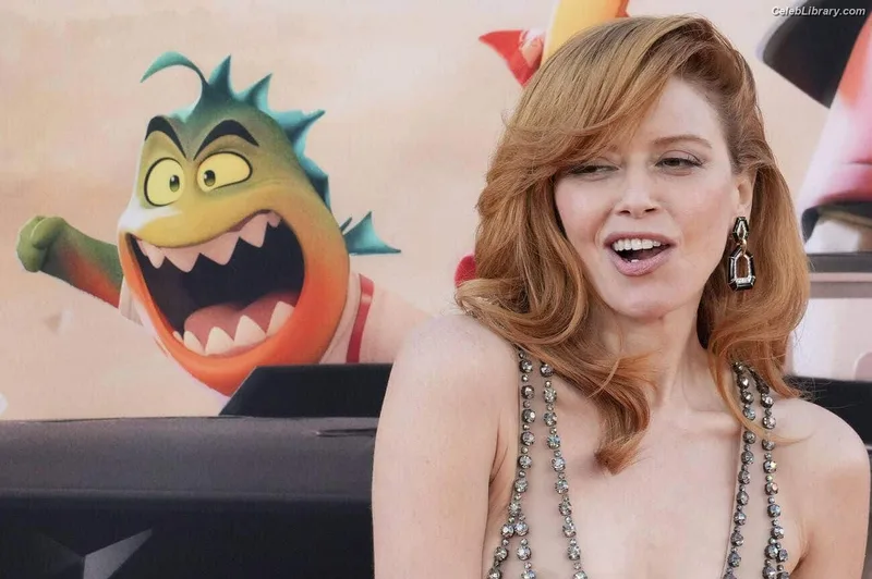 Natasha Lyonne photo 15 of 274