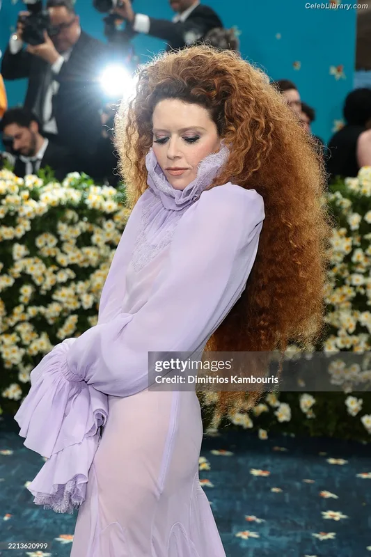 Natasha Lyonne photo 9 of 274