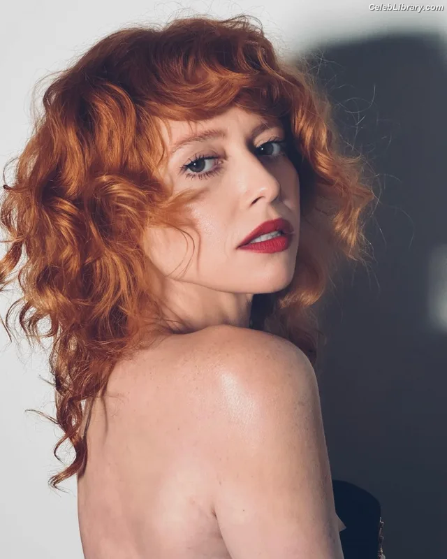 Natasha Lyonne photo 18 of 274