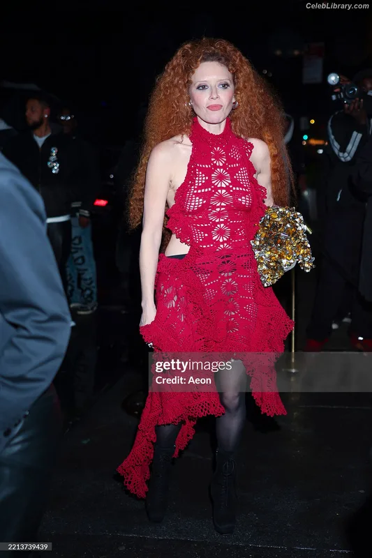 Natasha Lyonne photo 13 of 274