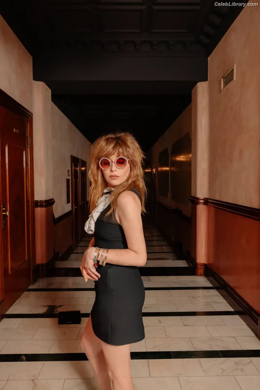 Natasha Lyonne photo 16 of 274