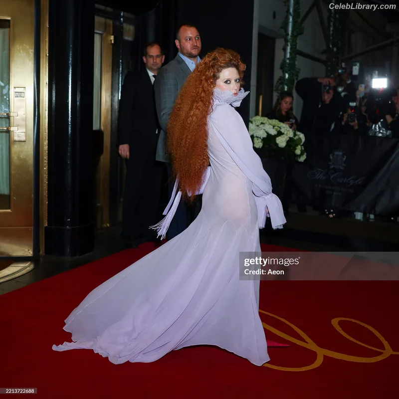 Natasha Lyonne photo 18 of 274