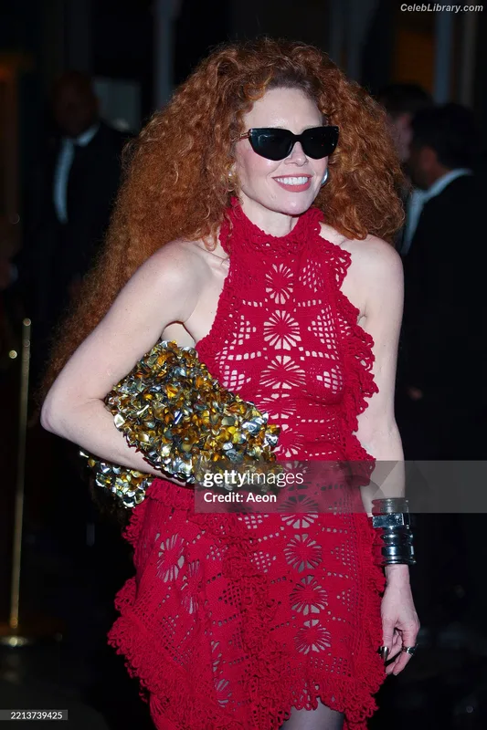 Natasha Lyonne photo 19 of 274