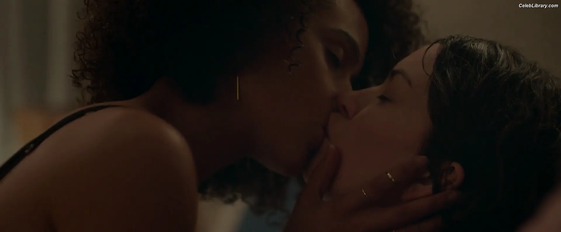Nathalie Emmanuel photo 2 of 521