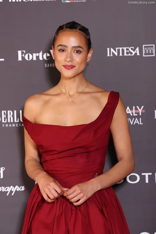 Nathalie Emmanuel photo 3 of 520