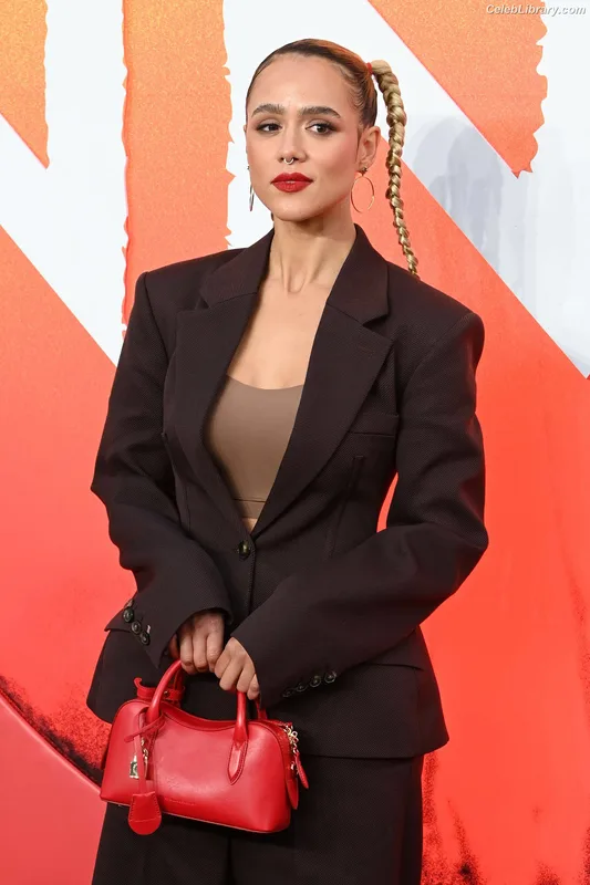 Nathalie Emmanuel photo 5 of 520