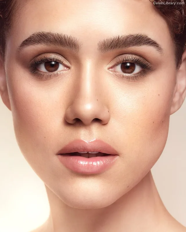Nathalie Emmanuel photo 7 of 520