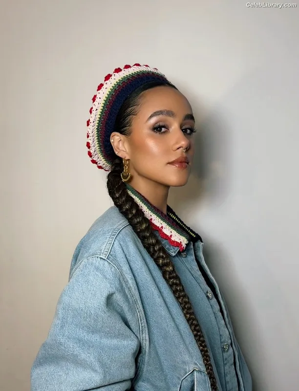 Nathalie Emmanuel photo 3 of 520