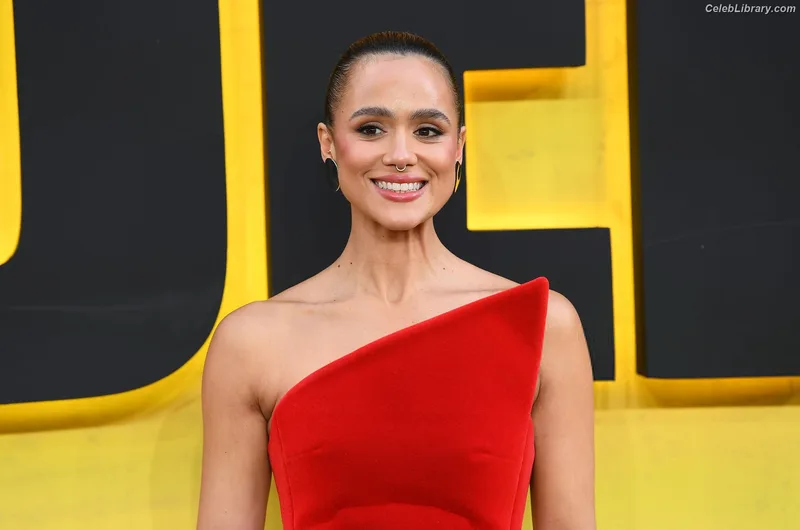 Nathalie Emmanuel photo 16 of 520