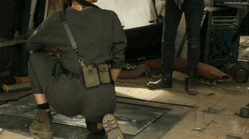 Nathalie Emmanuel photo 4 of 520