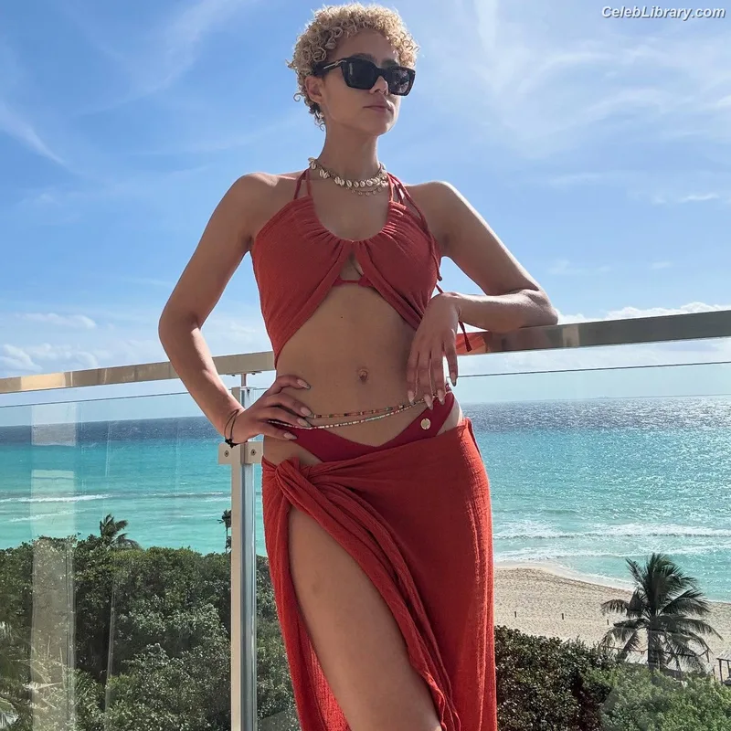 Nathalie Emmanuel photo 14 of 520