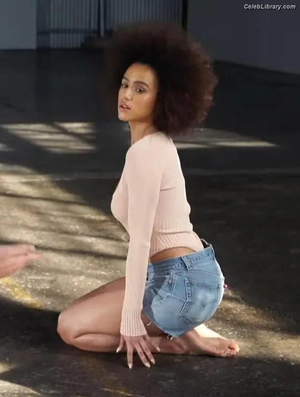 Nathalie Emmanuel photo 10 of 520