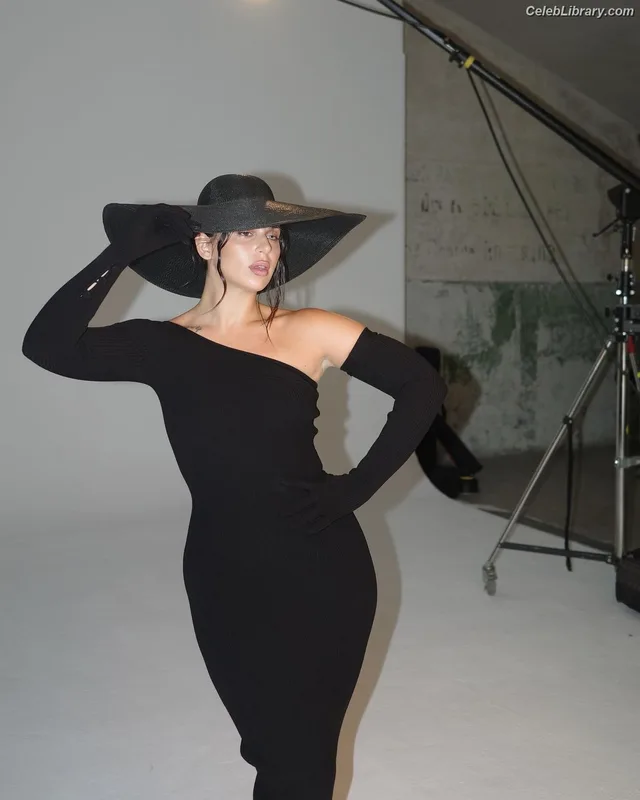 Nathy Peluso photo 15 of 315