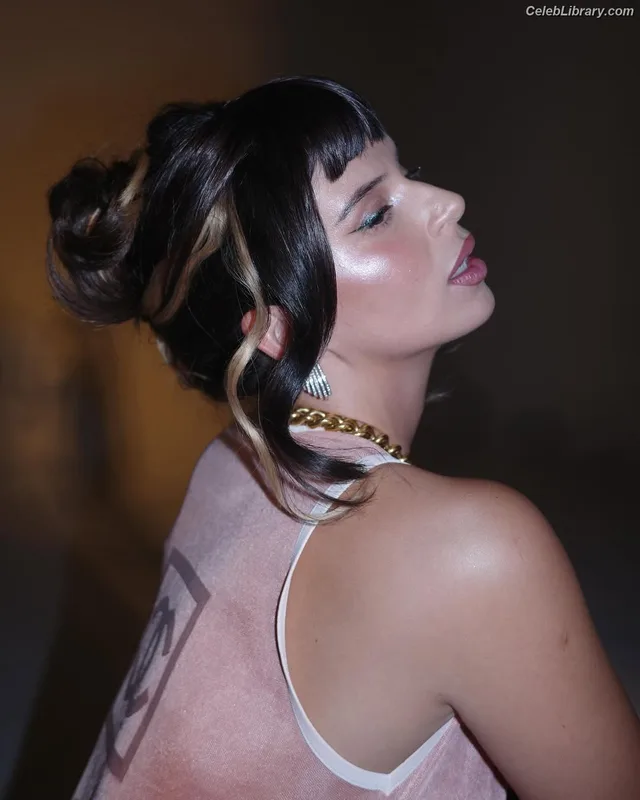 Nathy Peluso photo 2 of 315