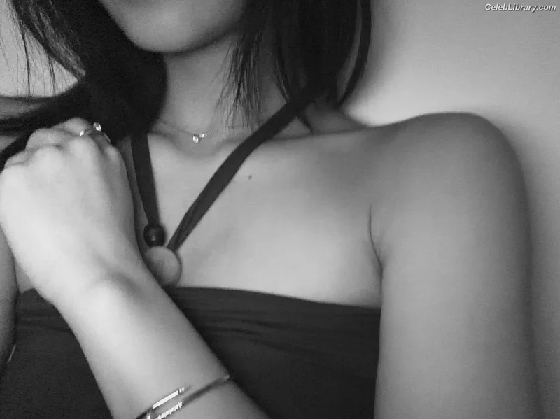Natty (Kiss Of Life) photo 24 of 213
