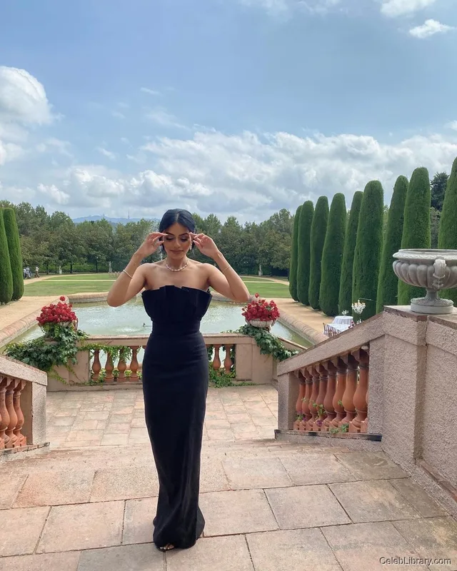 Neha Joy photo 9 of 96