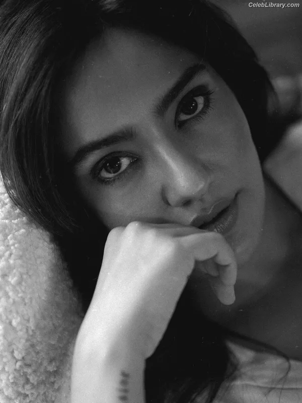Neha Sharma photo 10 of 64