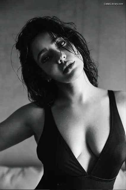 Neha Sharma photo 20 of 64