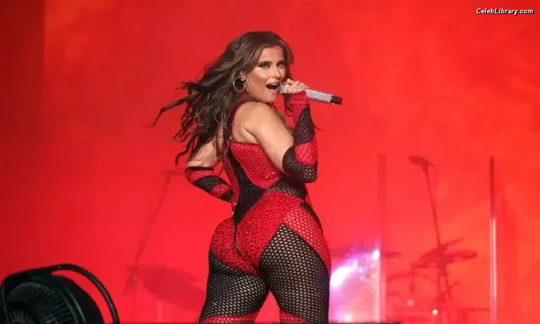 Nelly Furtado photo 9 of 157