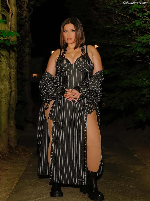 Nelly Furtado photo 5 of 158