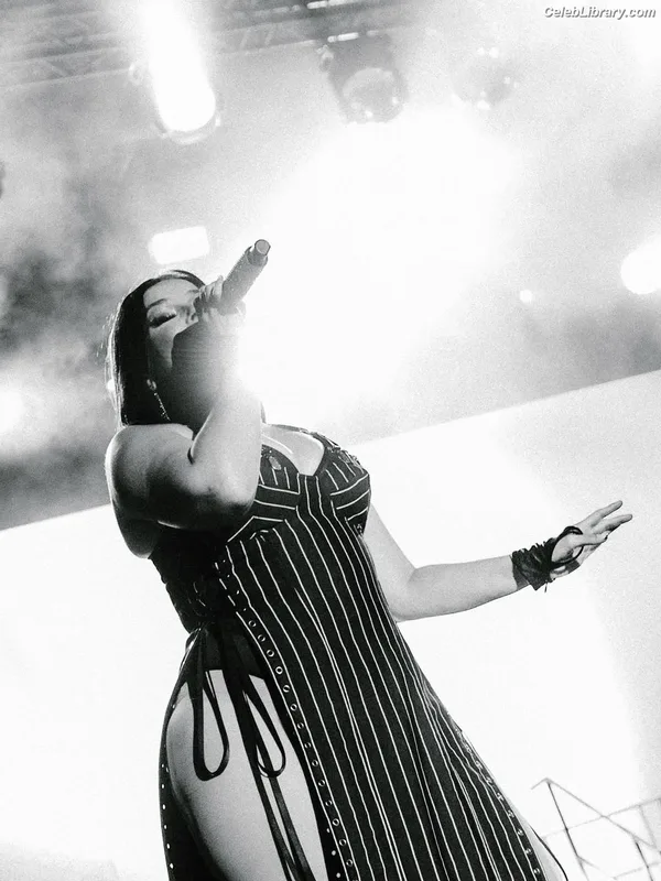 Nelly Furtado photo 7 of 158