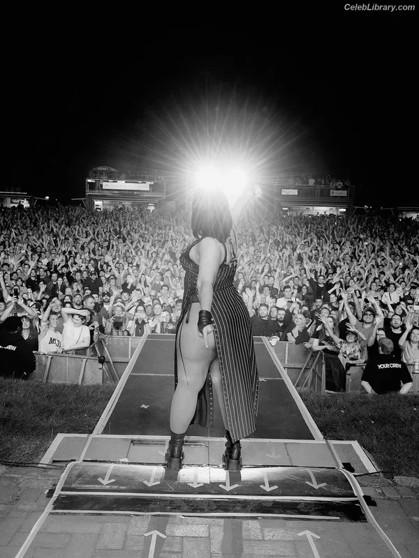 Nelly Furtado photo 8 of 158