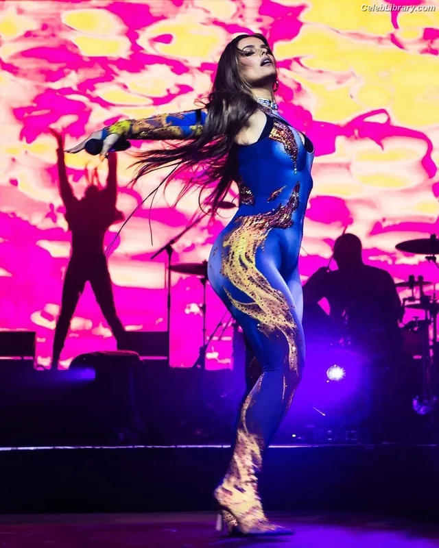 Nelly Furtado photo 3 of 158