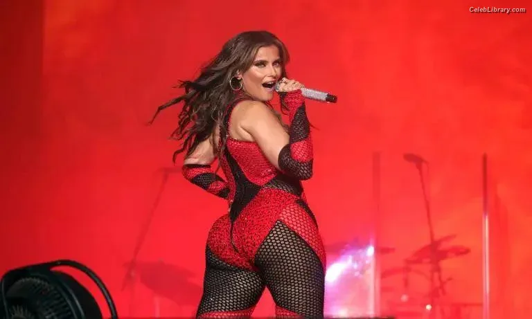Nelly Furtado photo 9 of 158