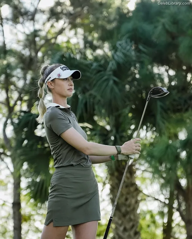Nelly Korda photo 19 of 124
