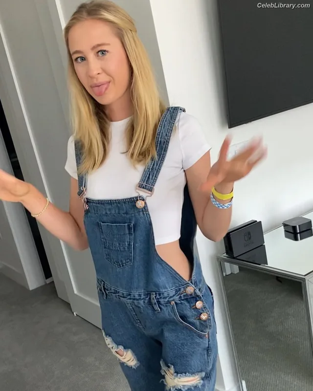 Nelly Korda photo 8 of 124