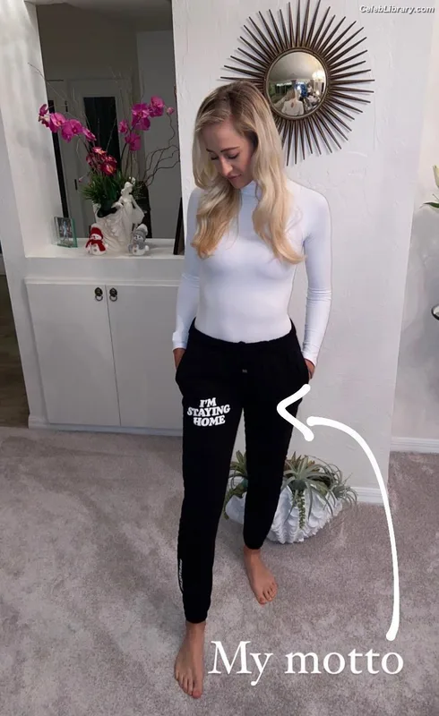 Nelly Korda photo 18 of 124