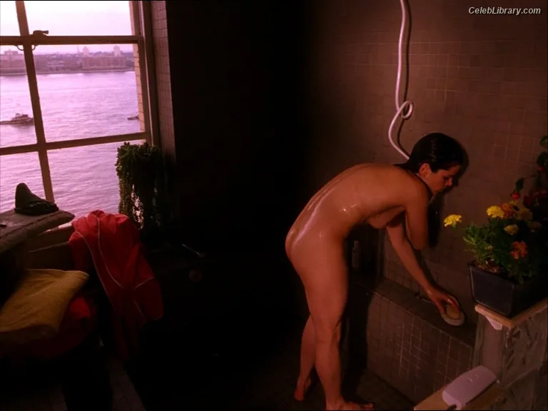 Neve Campbell photo 22 of 86