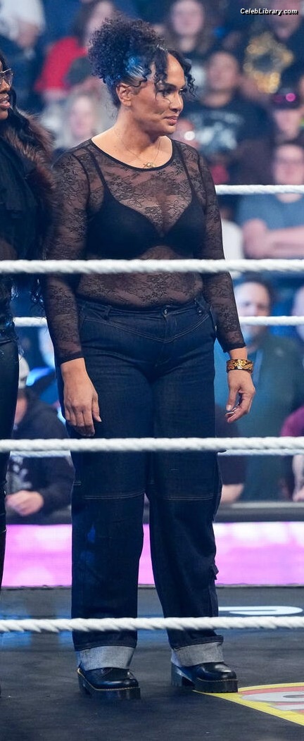 Nia Jax photo 8 of 522