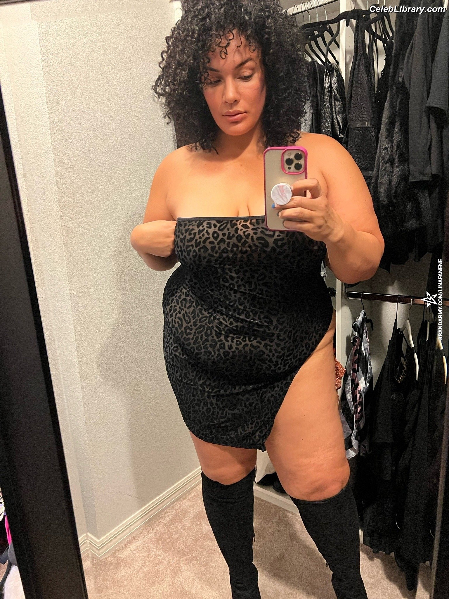 Nia Jax photo 19 of 522