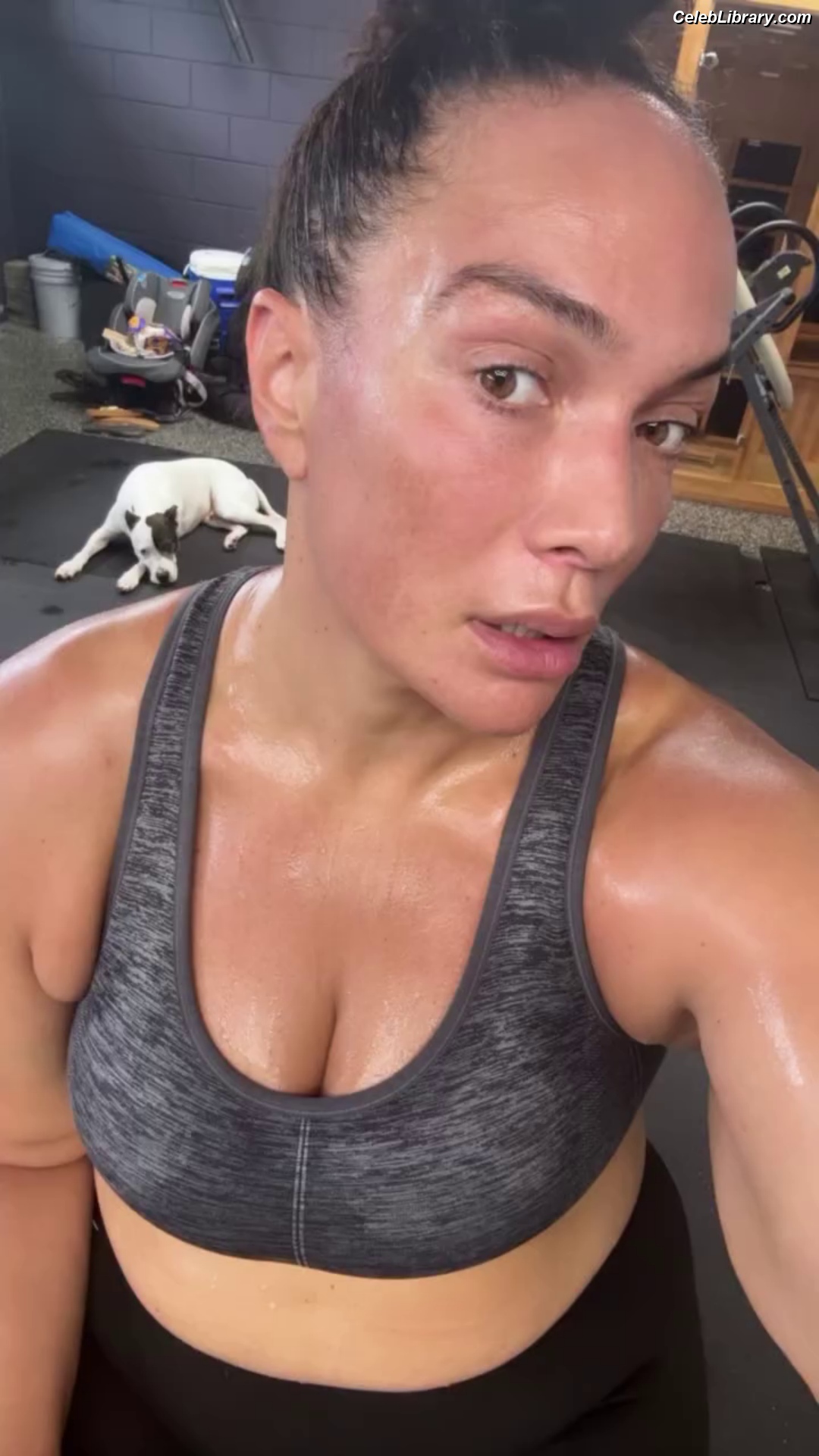 Nia Jax photo 23 of 522
