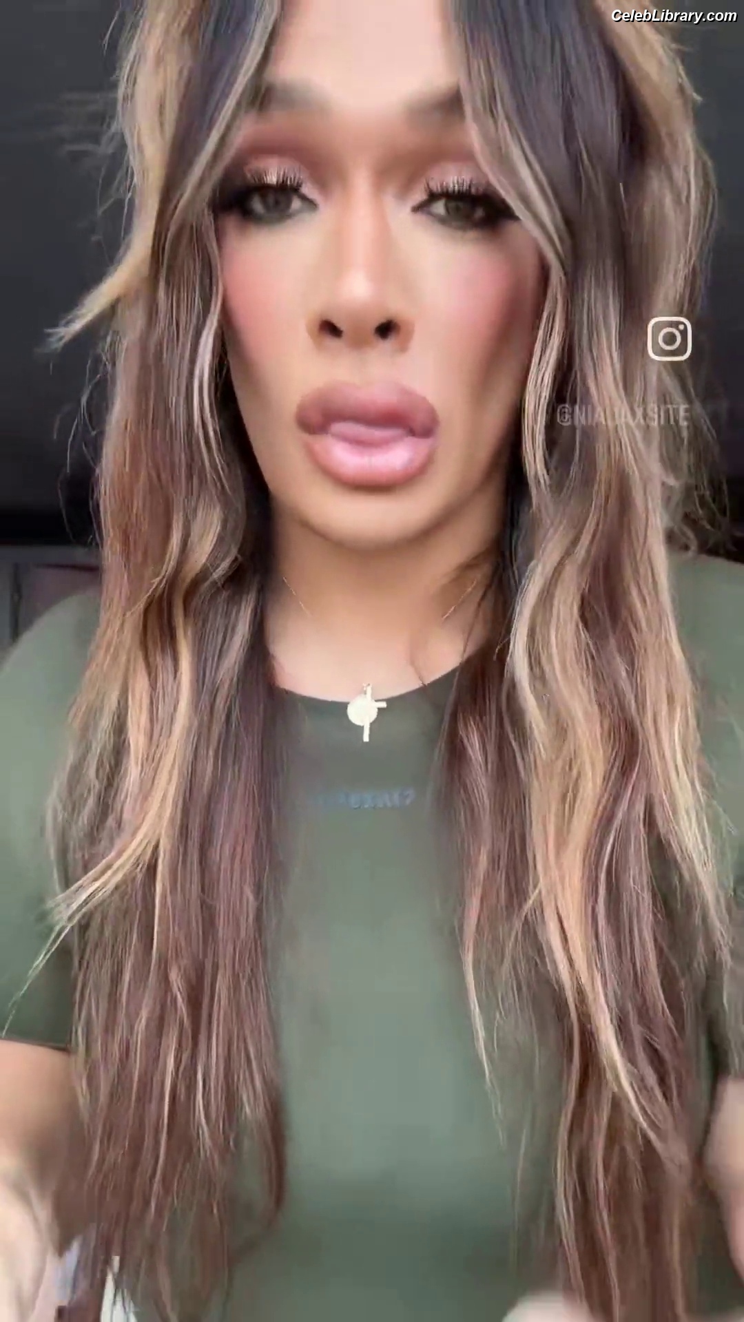 Nia Jax photo 4 of 522