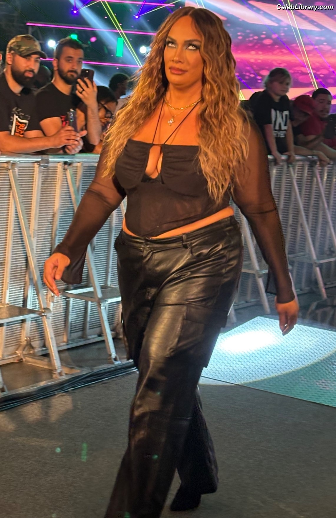Nia Jax photo 21 of 522